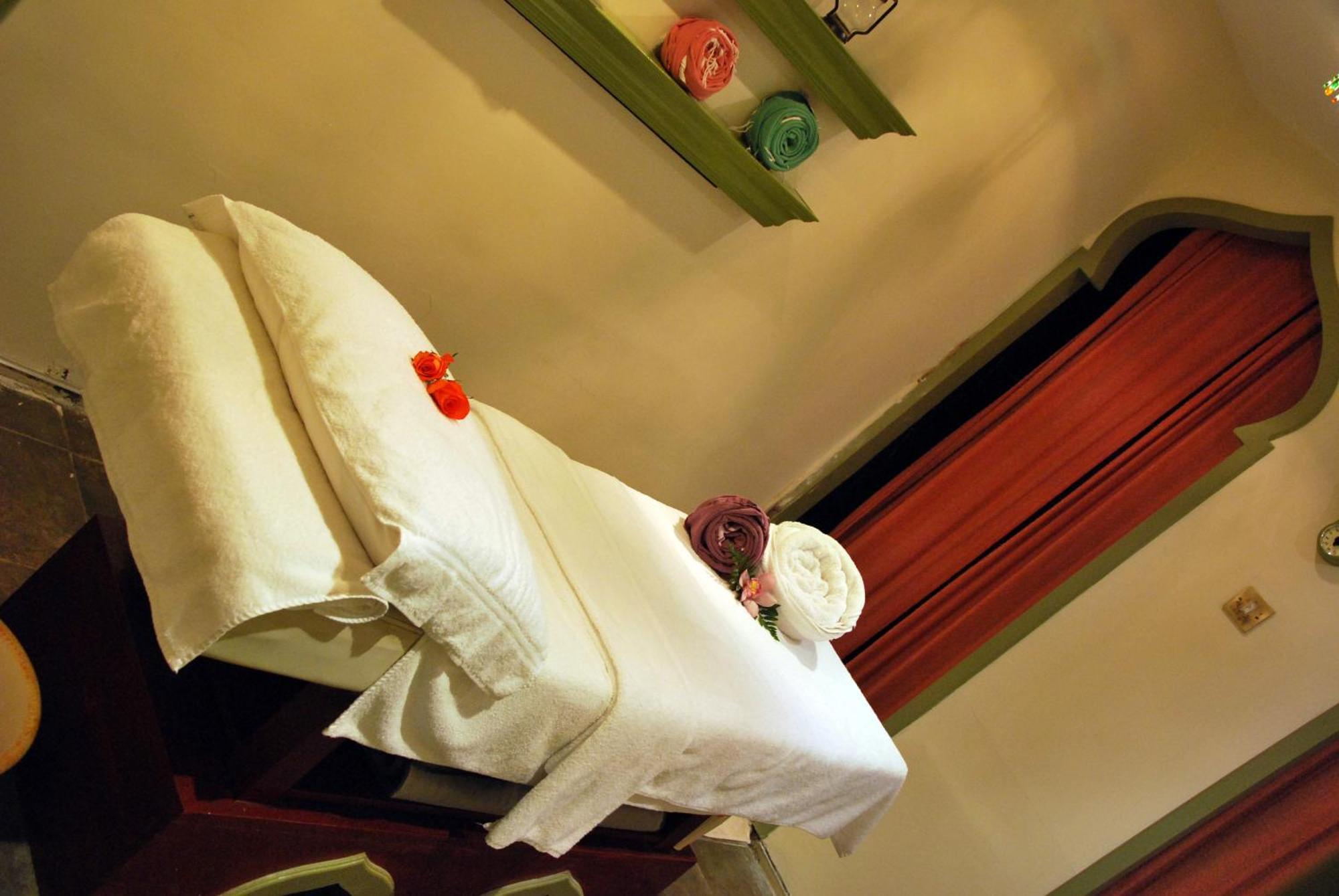 The Convention Center & Royal Suites Hotel Kuwait City Luaran gambar