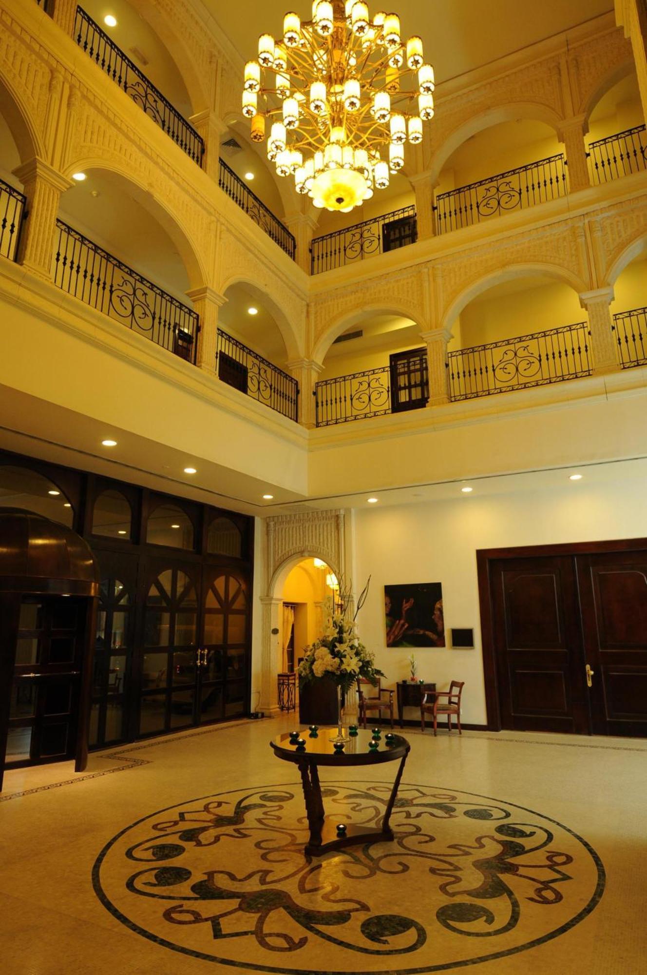 The Convention Center & Royal Suites Hotel Kuwait City Luaran gambar