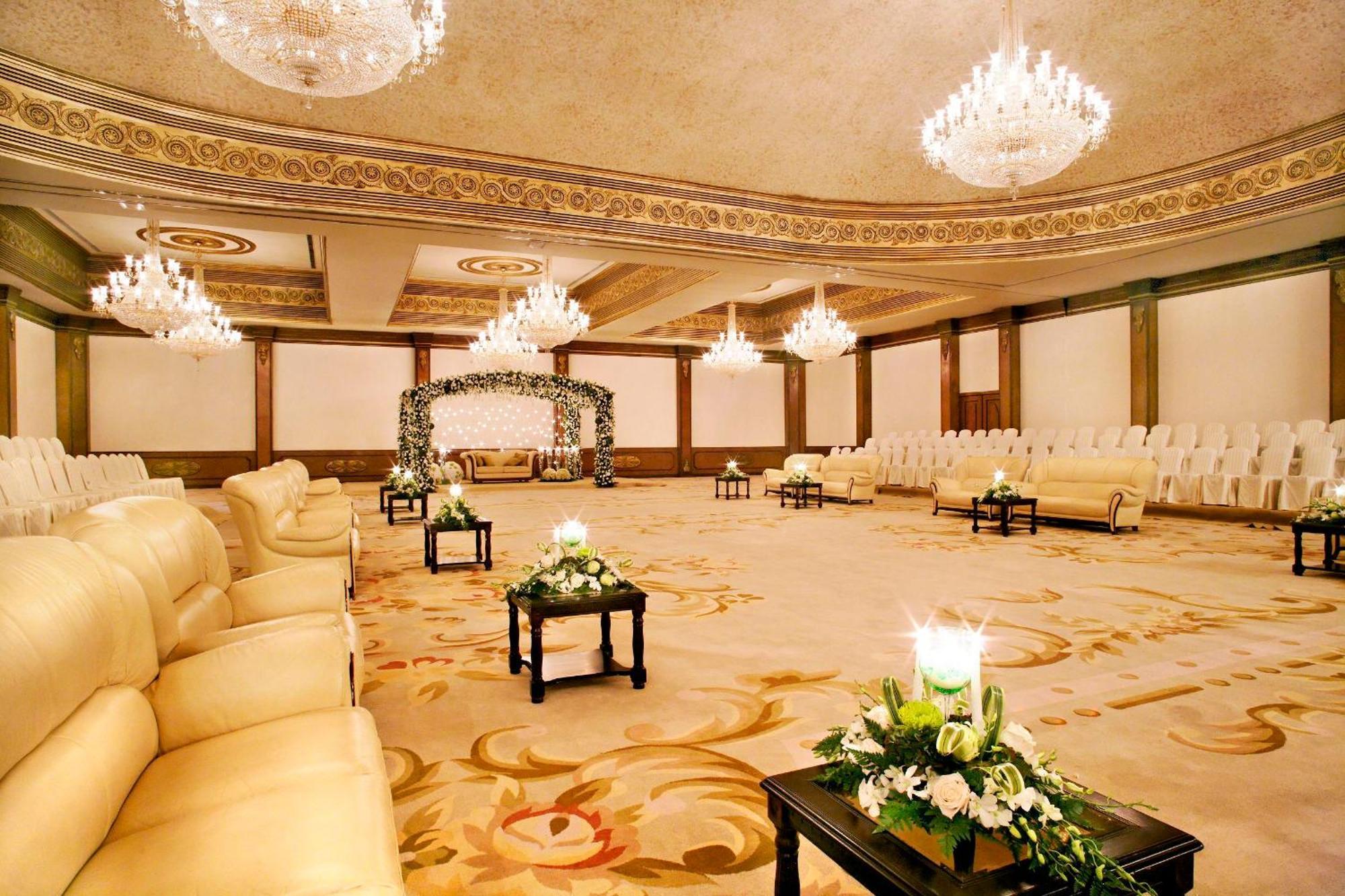 The Convention Center & Royal Suites Hotel Kuwait City Luaran gambar